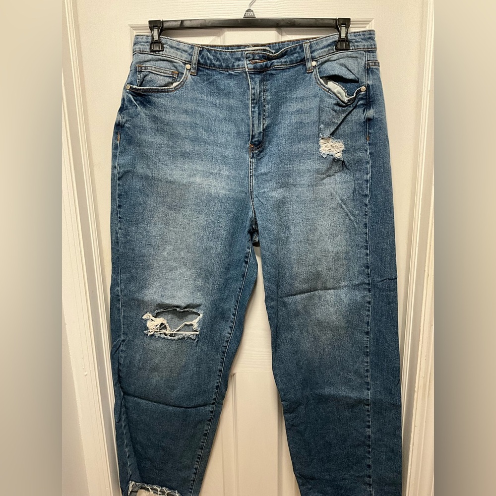 Eloquii Ripped Blue Jeans Plus Size 18, Inseam 30”